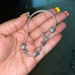 silver heart clasped pandora bracelet
